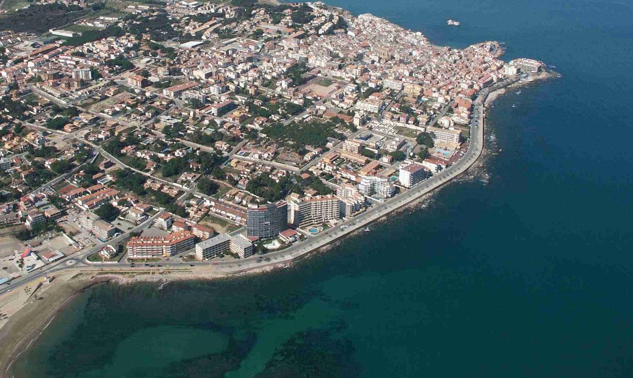 Apartamentos Riells de Mar L' Escala Exterior foto