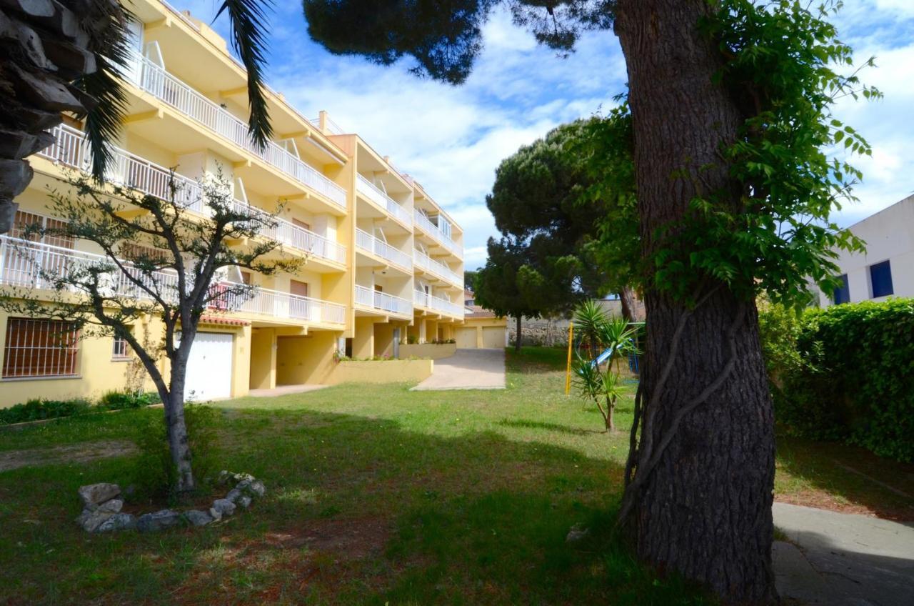 Apartamentos Riells de Mar L' Escala Exterior foto