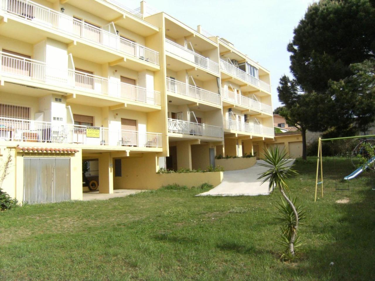 Apartamentos Riells de Mar L' Escala Exterior foto